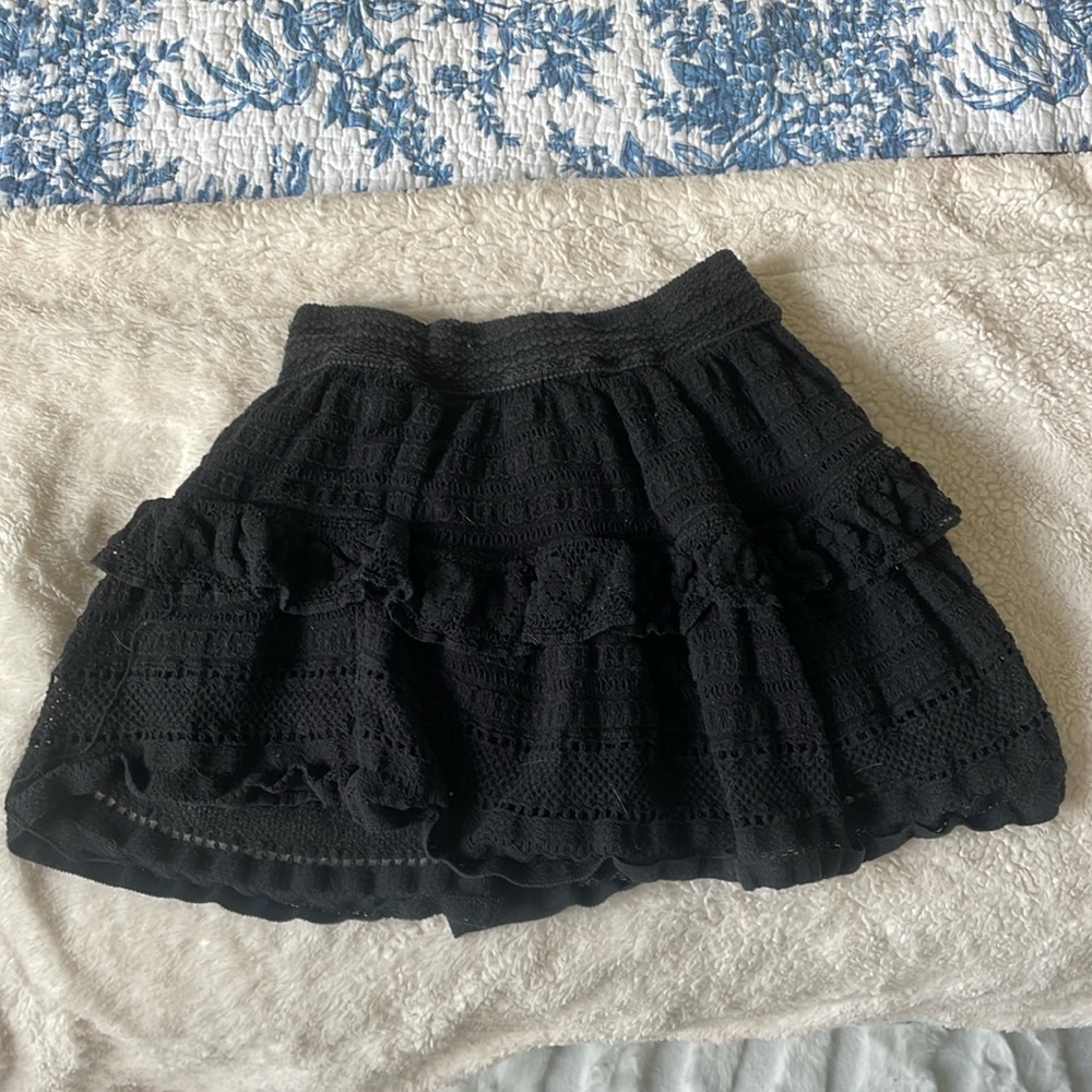 Black ruffle aerie skirt size-small